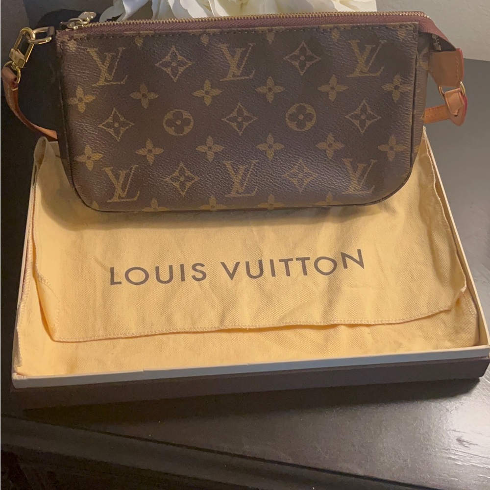 LOUIS VUITTON POCHETTE ACCESSOIRES M40712 NM MNG